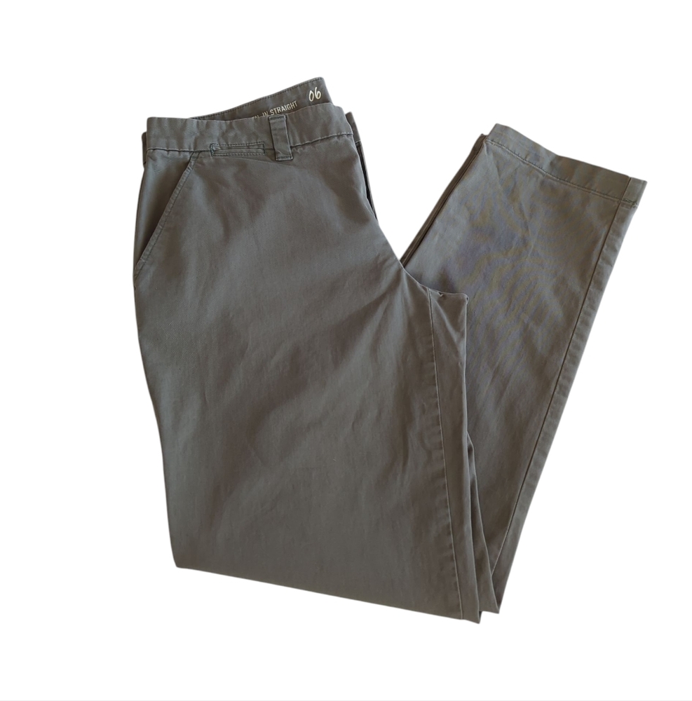 Gap Broken-In Straight Khaki Pants 6 Olive Green
